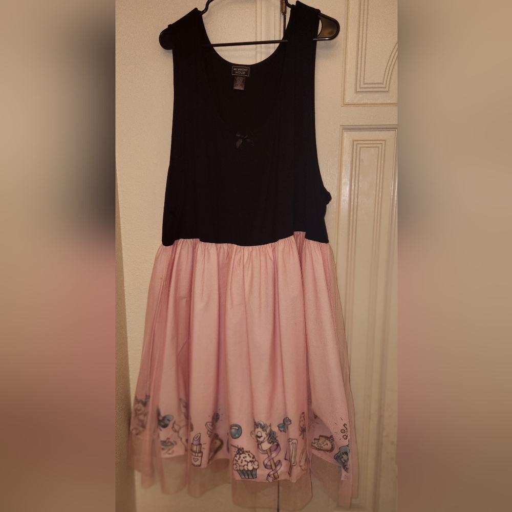 Hot topic(midnight hour)plus size Black with pink tulle dress. Flash art designs